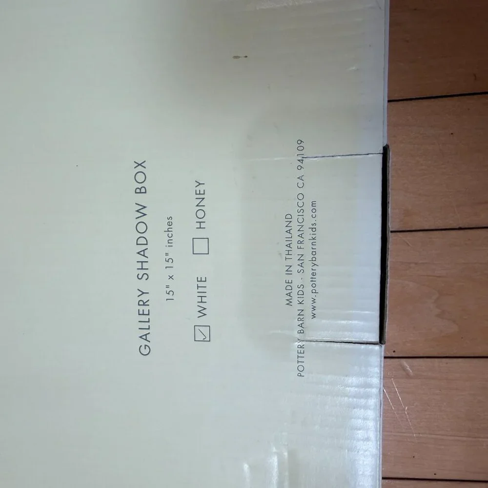 POTTERY BARN KIDS Gallery Shadow Box Picture Frame 15 x 15 White w/ Pink New